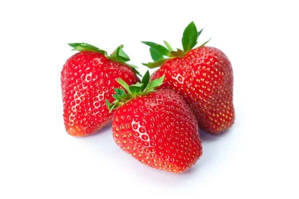 Fresas maduras sobre fondo blanco —  Fotos de Stock