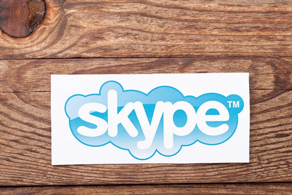 Logotipo de Skype impreso en papel — Foto de Stock