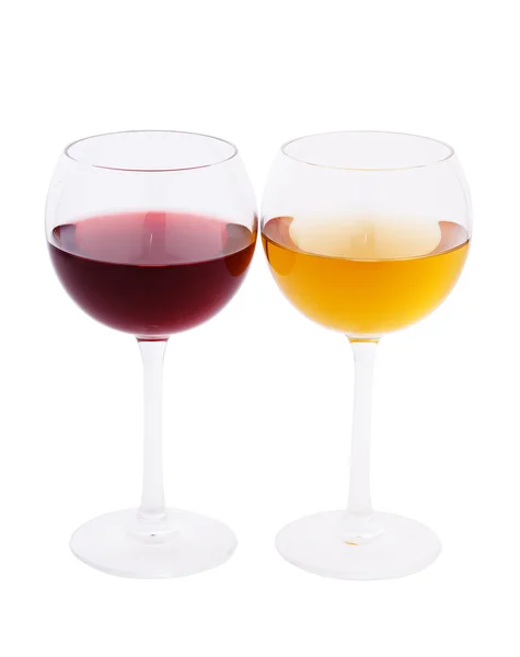 Винный бар, бокалы вина необычные перспективы на белом фоне . — стоковое фото
