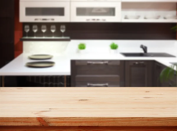 Cozinha interior mesa de madeira — Fotografia de Stock