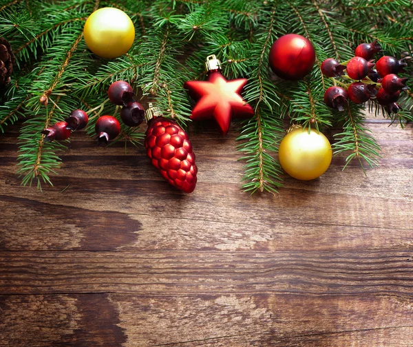 Kerstdecoratie op houten achtergrond. Decoraties Vintage — Stockfoto