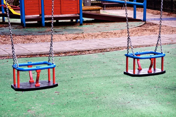 Spielplatz im Herbst — Stockfoto