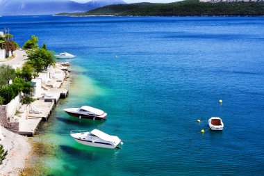 Akdeniz kıyılarında