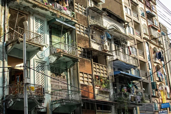 Façade Extérieure Ancien Immeuble Résidentiel Dans Centre Ville Yangon Rangoon — Photo