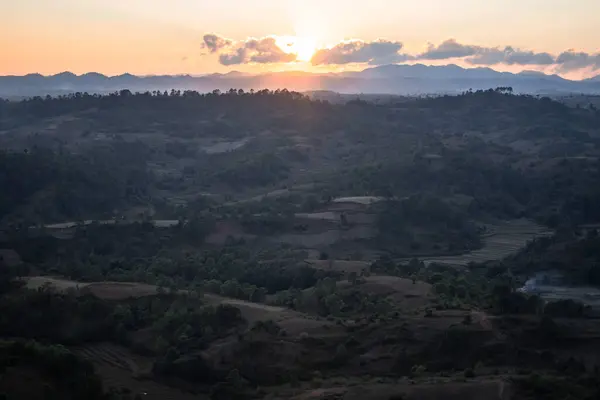 Puesta Sol Naranja Desde Mirador Con Vistas Las Tierras Agrícolas —  Fotos de Stock