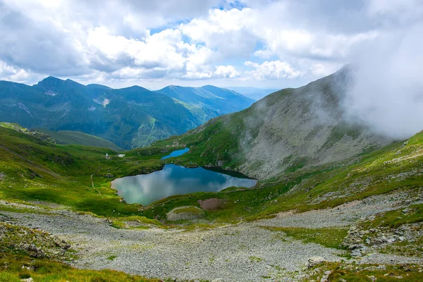 Montanhas Espetaculares Paisagem Céu Nublado Natureza Com Lago — Fotografia de Stock