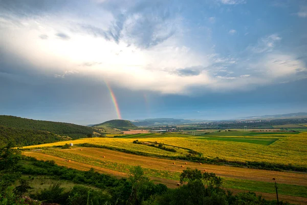 Ackerland Mit Regenbogen Ländlicher Blick Der Landschaft — Stockfoto