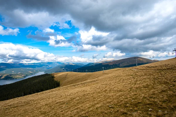 Spektakulära Berg Landskap Och Linbana Och Flod — Stockfoto