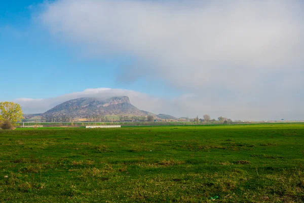 Krajobraz Gór Zielony Trawnik Trawiasty — Zdjęcie stockowe
