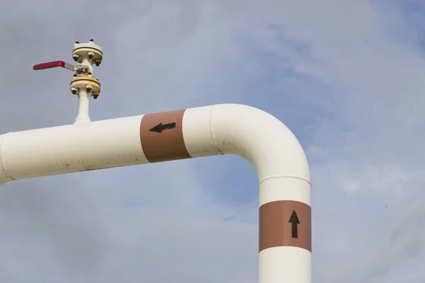 Steel pipes in crude oil factory — Stock Photo, Image