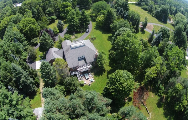 Platteland huis luchtfoto — Stockfoto