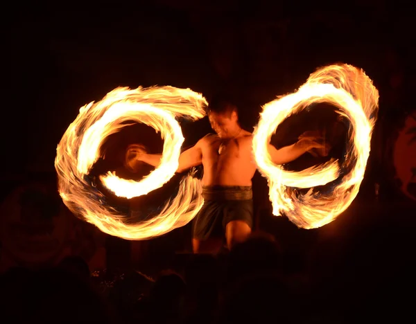 Полінезійська вогонь танцюрист — стокове фото