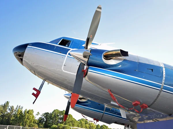 Old propeller airplane — Stock Photo, Image