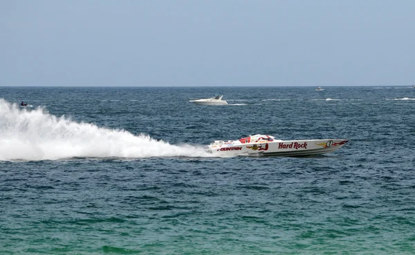 Offshore race boat sponsored by Hard Rock Cafe — Stock Photo, Image