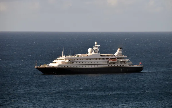 Luxury yacht at sea — Stock Photo, Image