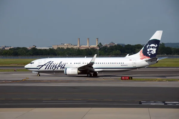 Alaska Airlines Boeing 737 jet — Stock Photo, Image
