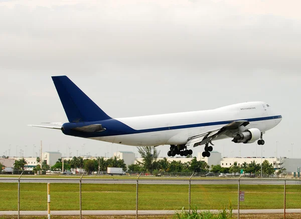 Přistání Boeingu 747 — Stock fotografie