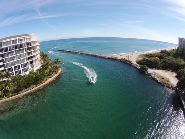 Pobřežní přívod v letecký pohled na Floridě — Stock fotografie