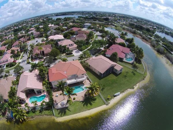 Vista aérea del barrio frente al mar — Foto de Stock