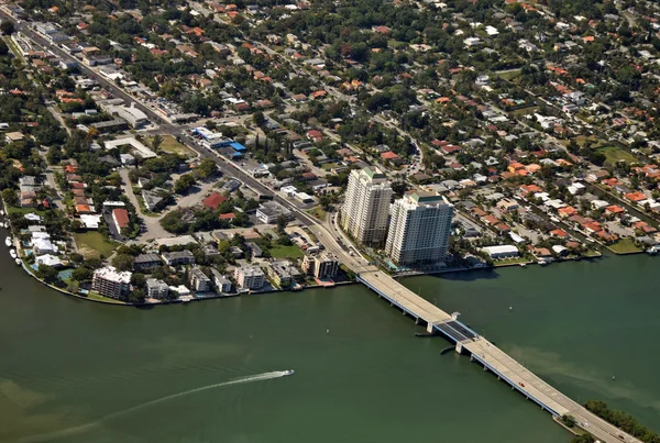 Casas en primera línea de mar en Miami — Foto de Stock