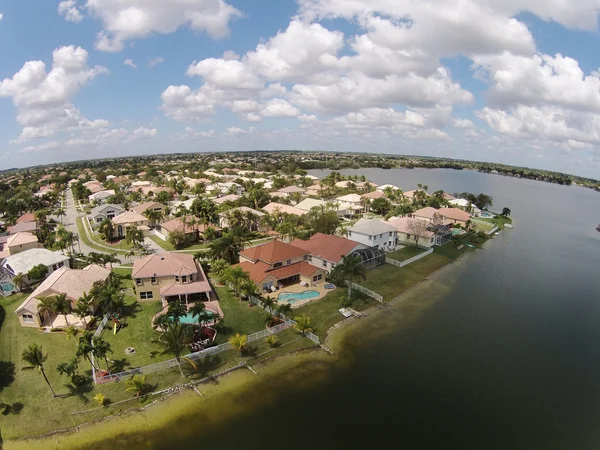 Luxus-Vorstadthäuser in Florida — Stockfoto