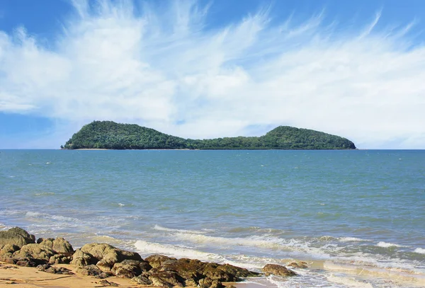 Double vue sur l'île depuis la plage de Clifton — Photo