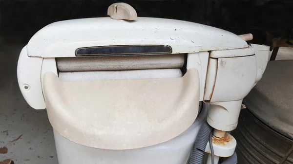 Old white washing machine — Stock Photo, Image