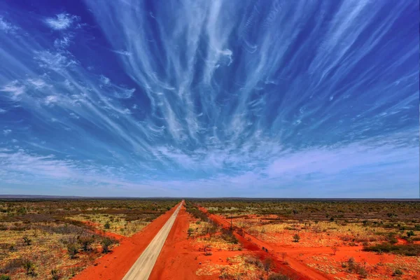 Windig Blauer Himmel Der Nähe Des Tentant Creek Northern Territory — Stockfoto