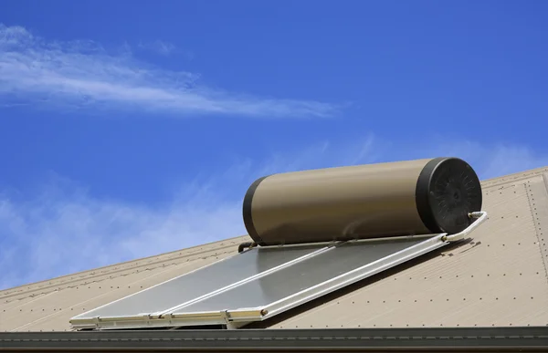 Painéis solares para água quente — Fotografia de Stock