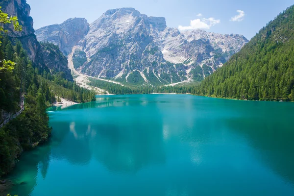 Lago Braies Nas Dolomitas Com Montanha Seekofel Fundo Sudtirol Ital — Fotografia de Stock