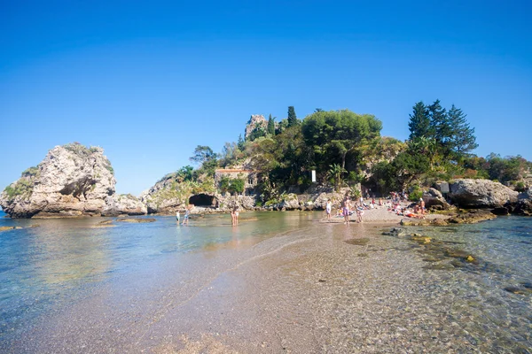 Turistas en Isola Bella, Italia — Foto de Stock