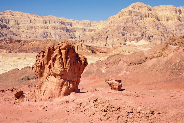 De paddenstoel en de helft zandsteen in Israël — Stockfoto