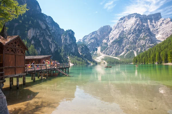 Lago Braies nas Dolomitas — Fotografia de Stock