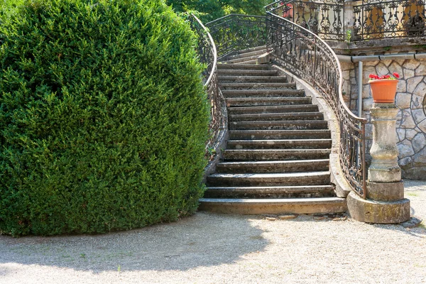 Escadaria de um palácio barroco — Fotografia de Stock
