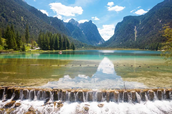 Lago Dobbiaco — Fotografia de Stock