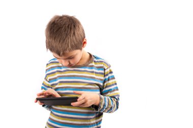 Geek çocuk ve onun tablet