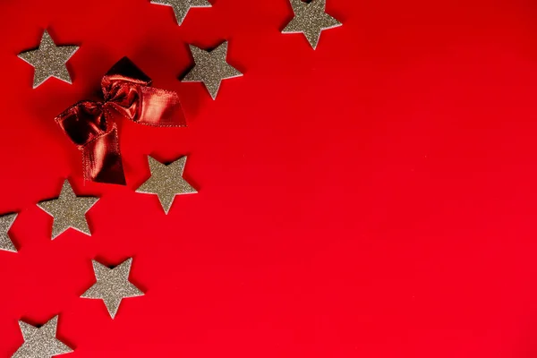 Χριστουγεννιάτικη Σύνθεση Διακοπών Κόκκινο Φόντο Αντίγραφο Χώρο Για Κείμενό Σας — Φωτογραφία Αρχείου