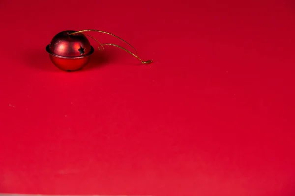 Yeni yıl dekorasyonu ve çerçevesi metin için uygun. Noel, tatil, gün sayma, çerçeve. Düz çizgi