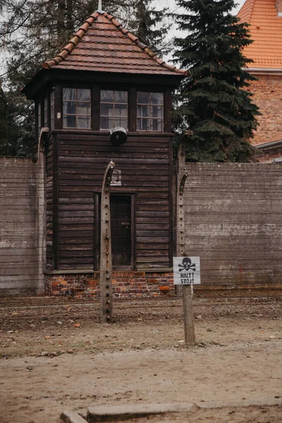 Auschwitz Polônia 2019 Cerca Elétrica Auschwitz Polônia Conceito Holocausto — Fotografia de Stock