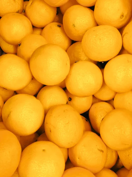 Fresh oranges on market photo. — Stock Photo, Image