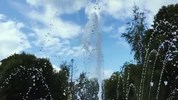Fountain slow motion. — Stock Video