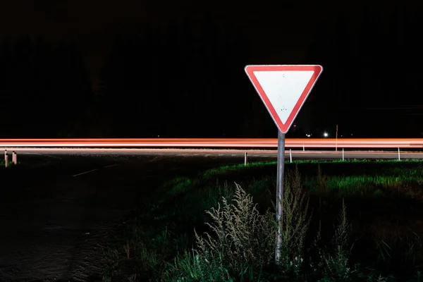 Road sign give way — Stock Photo, Image