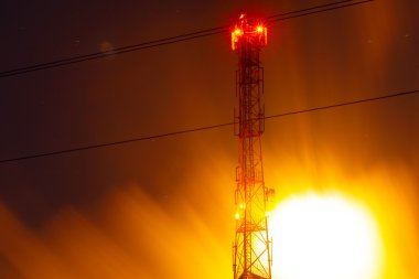 İletişim kulesi anten