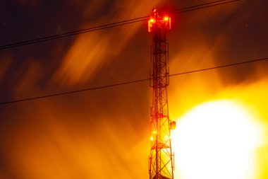 İletişim kulesi anten