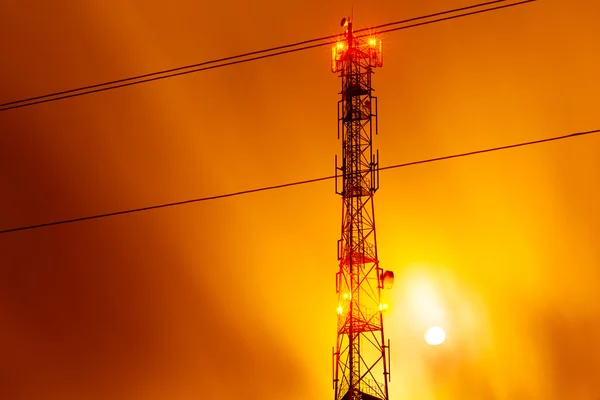 Antena torre de comunicações — Fotografia de Stock