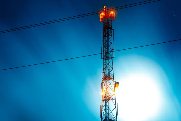 Antena torre de comunicações — Fotografia de Stock