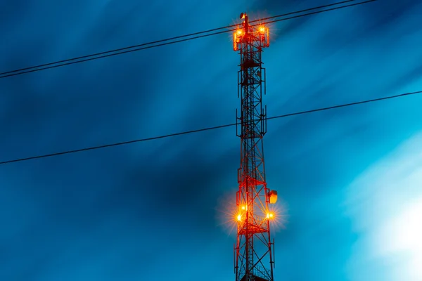 Antena torre de comunicações — Fotografia de Stock