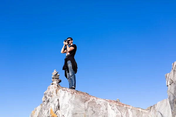 Man photographed at the camera — Stock Photo, Image