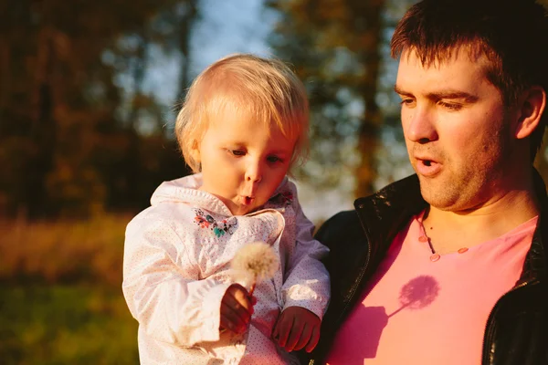 Dad and daughter — Stock Photo, Image