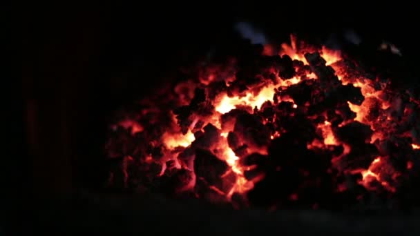 燃烧着的煤 — 图库视频影像